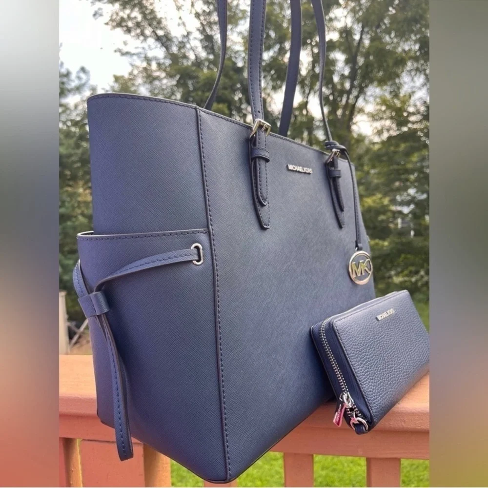 Michael Kors Gilly Large Tote & Continental Wallet Set Navy Saffiano Leather NWT